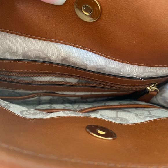 BLACK FRIYAY!!Michael Kors! Sophisticated bagNWOT! Stored w/❤️ - Picture 2 of 14